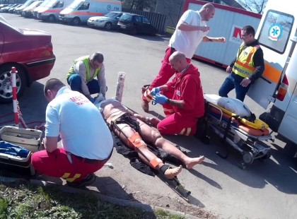 Reggel összeesett a 40 éves férjem, és meghalt a konyhakövemen...Dani szeretett élni..2 kislány maradt apa nélkül..