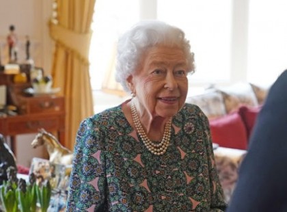 Most kaptuk a szomorú hírt: Erzsébet királynő olyan rossz állapotban van, hogy az emberek kevés időt jósolnak már neki, nagyon aggódnak érte