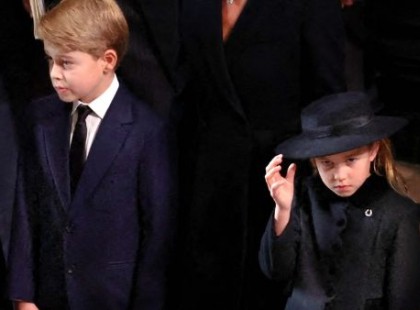 Megszakad a szív! Sarolta hercegnő ezt mondta ki Erzsébet királynő temetésén, majd ...