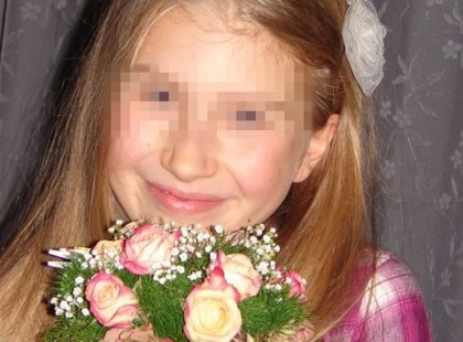 Kirúghatják a teljes tanári kart, abban az iskolában, ahol a 11 éves kislány a vonat elé ugrott - petíciót indítottak a kirúgásért