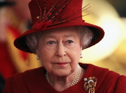 Nyilvánosságra hozták!Kiderült a szörnyű igazság!Ebbe halt bele Erzsébet királynő