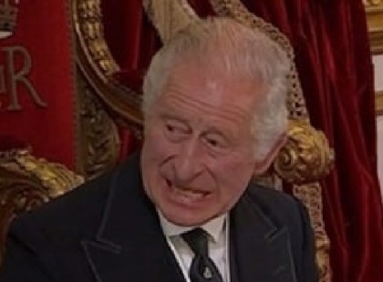 Kiderült az igazság!Ezért kapott rohamot Károly király!Drámai hír ! Élő közvetítés közben kapott csúnya rohamot Károly király!