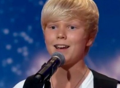 A zsűri figyelmezti a 14 éves fiút, vigyázzon, mert szinte a lehetetlent vállalja! A produkció azonban már pár másodperc után őrült reakciót vált ki!