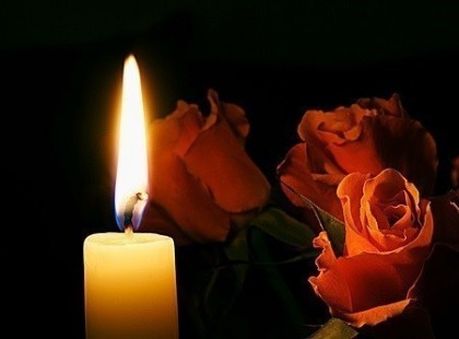 Kedves mindenki.. Mély fájdalommal tudatjuk ,balesete után Viktória a tegnapi napon meghalt!