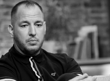 Itt a vége !Curtistől kell búcsúznunk ! Ég önnel művészúr!