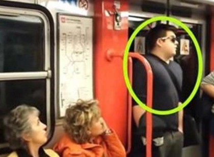 Az utasok álmukban sem gondolták volna, hogy ilyen különleges élményben lesz részük. Kész szerencse, hogy valaki felvette videóra: