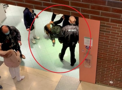 Földhöz vertek egy asszonyt a biztonsági őrök a Corvin Plázában, visított mint egy kismalac - Videó