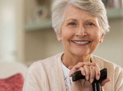 Szerintem minden embernek 55 évesen nyugdíjba kéne menni.. hogy tudjunk még szeretni, és örülni az életnek..