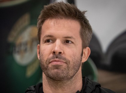 Itt a vége !Sebestyén Balázstól búcsúzunk! Ég önnel művészúr!Sebestyén Balázstól kell búcsúznunk !