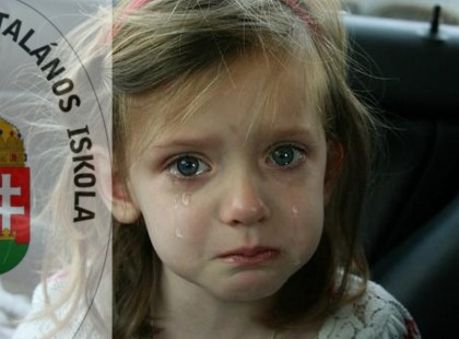 Ma az egyik lányunk sírva átadott egy levelet. Elolvastam és arra gondoltam, hogy megosztom veletek. Gyermekeinket tanító kedves Tanárok!