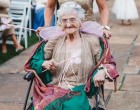 A 86 éves nagyika tündérnek öltözött koszorúslányként jelent meg unokája esküvőjén - videó