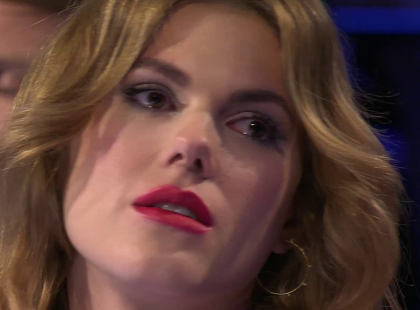 Csobot Adél  a kamerák előtt omlott össze, és tört ki zokogásban