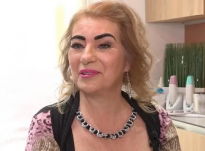 Kiszel Tünde új naptára messze a legjobb, ami eddig készült! A művésznő akár egy 20 éves a képeken! Bomba formában van!