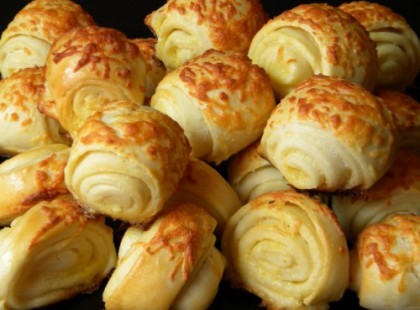 Vajdasági sós-sajtos tekercs, egy ellenállhatatlanul finom és egyszerű recept!