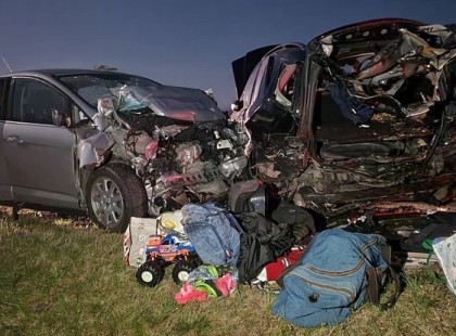 A kiérkező mentősök is sírtak !Az újszülött és édesanyja is meghalt a 4-es úti balesetben