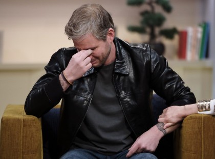 Istenes Bence a színfalak mögött omlott össze, és tört ki zokogásban