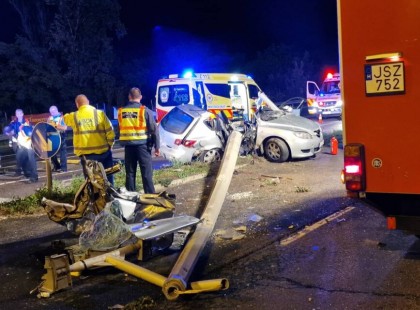 1 perce érkezett!Horrorbaleset !Sokkoló részletek, újszülött és édesanyja is meghalt a 4-es úti balesetben