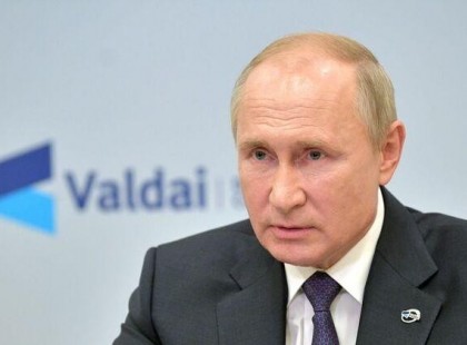 Merénylet Putyin ellen : itt a dráma, valaki nyakon ragadta Putyint és fojtogatni kezdte