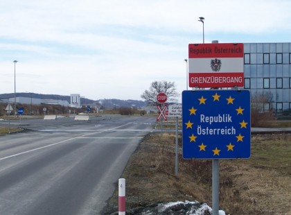 Ausztriában minden ember 120 ezer forint egyszeri segélyt, és 71 ezer családi pótlékot kap az infláció miatt..