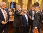 Elszabadult a pokol a parlamenteben ! 1 PERCE ÉRKEZETT! Jakab Péter durván nekiesett  Orbán Viktornak és a Fidesznek!