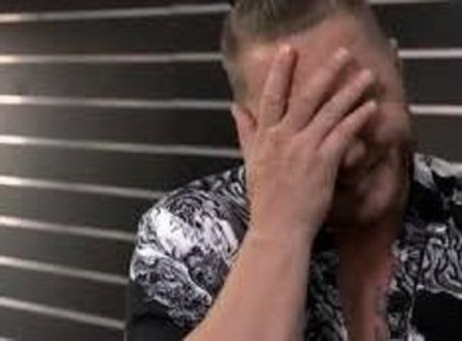 Zámbó Krisztián kamerák mögött omlott össze, és tört ki zokogásban!Így búcsúzik Zámbó Krisztián a halott nagymamájától!