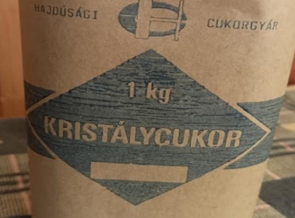 Nagymamàm spàjzàban talàltam 10 kg kabai cukrot. 1983-ban vàsàroltàk. 39 évet pihent, de most is hibàtlan a tartalma