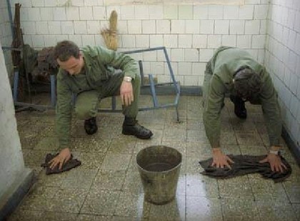 Na tízen és húszon éves fiaim! Ez volt a katonaság! Rátok is rátok férne! :D