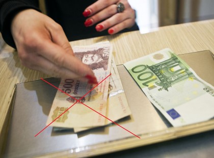 Itt a forint vége! Ekkortól Euróban utalják a hazai fizetéseket!Bejelentették a dátumot! Magyarországon is kötelező bevezetni az eurót, mutatjuk mikortól fizetünk eruoval! Sokan járnak rosszul vele!