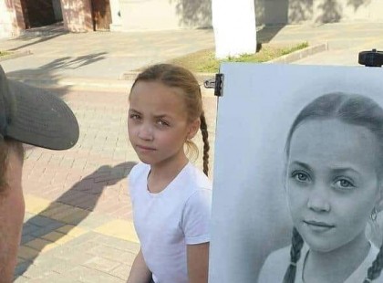 Édesapám szabadidejében rajzol.. Soha nem kapott elismerő szavakat, ezért most Tőletek kérdezem: megérdemli a dícséretet?nagyítva nézzétek