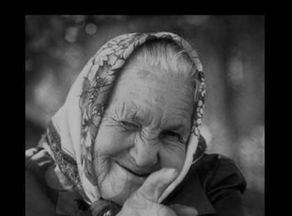 Brutálisan kegyetlenül kiosztotta egy nyugdíjas néni a nagyképűsködő Orbán Viktort..