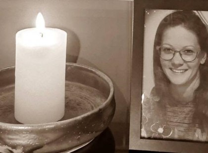 Fájó szívvel tudatjuk, hogy Szabó Krisztina itt hagyott minket.. 2 gyermeket hagyott hátra a tanárnő..