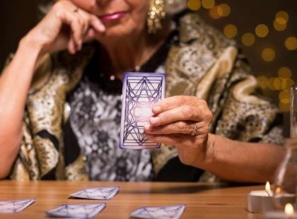 Februári cigány horoszkóp: Bizonyos csillagjegyek számára, nagyon jót tartogat ez a hónap !