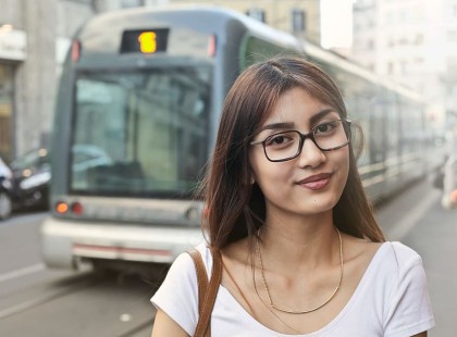 Hétfő reggel az utcán összeesett és megállt a szíve a 80 éves néninek, de ez a 15 éves iskolai diák –azonnal cselekedet és ÍGY mentette meg a az idős néni életét! Egy szívecskével fejezzük ki elismerésünket, megérdemli!