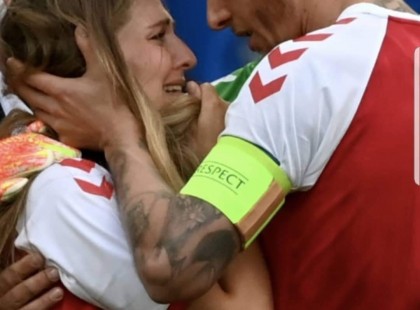 Kedd reggel meccs közben összeesett és megállt a szíve a férfinak, de Simon Kjaer Nemzetközi dán focista –azonnal cselekedet és ÍGY mentette meg a csapattársa életét! Egy szívecskével fejezzük ki elismerésünket, megérdemli!