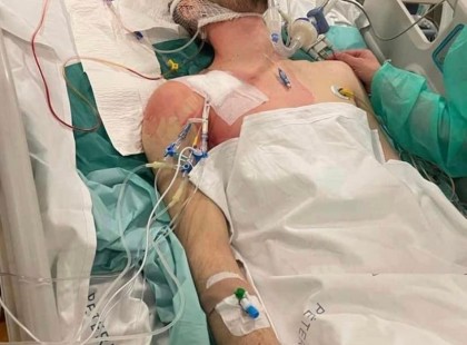 Az Erzsébet téren vasárnap megkéselt fiú, ma feladta a harcot a kórházban… ? Nyugodjon békében