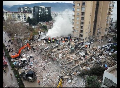 MOST ÉRKEZETT! 5,6-os erősségű földrengés volt Törökországban, újabb épületek omlottak össze, rengeteg a sérült