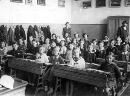 JÁNLOM A MAI FIATALOK FIGYELMÉBE! Nekem Édesanyám volt, neked...