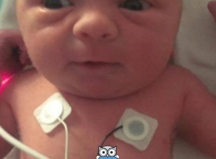 Császármetszést kezd az orvos - aztán a szülők látnak valamit, ami mindenkit sokkol: