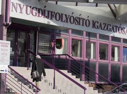 HÖLGYEK FIGYELEM! EZ IS BESZÁMÍT A 40 ÉVES NYUGDÍJJOGOSULTSÁGBA!