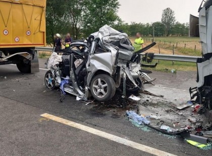 1 PERCE ÉRKEZETT:Hatalmas baleset ! Közel 5 km-es a torlódás, forgalmat megállították, sávzárás.A helyszínelés jelenleg is tart, a torlódás közel 5 kilométeres.