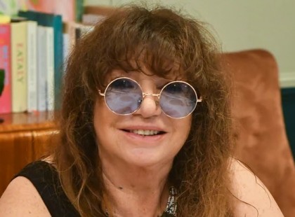 Zalatnay: énekelni akarok a Pápának, mert annyira keresztény vagyok, hogy kereszt fülbevalót hordok