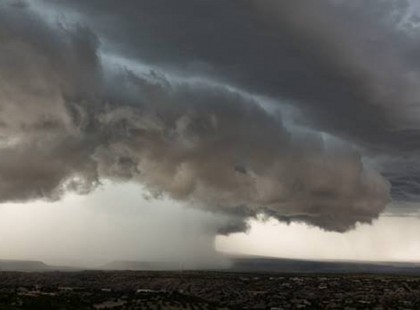 ÓRÁKON BELÜL nyakunkon a BRUTÁLIS VIHARCELLA, akár 80 km/h-s károkozó széllel és 4 cm-es jégdarabokkal - Ezekre a megyékre adták ki a riasztást. Zárj be minden ablakot! Ekkor érkezik a vihar