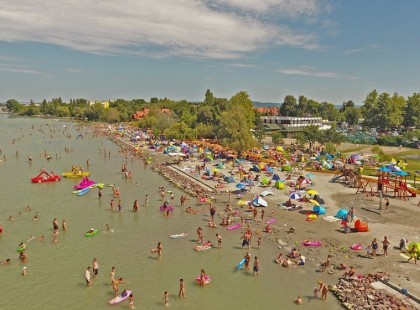 5 perce jött a hír! KÁOSZ A Balatonnál! Sok helyen menekülnek a turisták!!