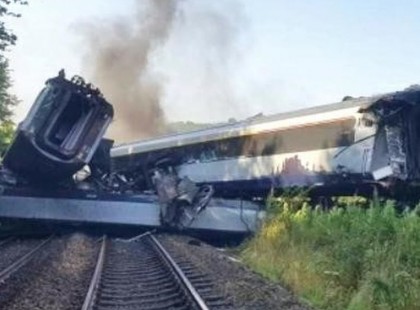 VONATBALESET TÖRTÉNT !Vonatkatasztrófa, mérgező anyag szivárog a Kétpónál kisiklott tehervonat egyik vagonjából