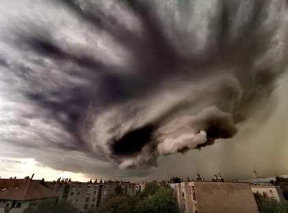 Végre!Vége a hőségnek!Most jött a meteorológusoktól: heves eső érkezik, térképen mutatjuk az útját