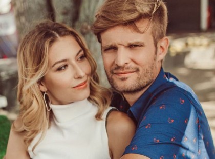 Dallos Bogi és Puskás Peti kisfia megszületett: a kis Ábelről elragadó képek készültek