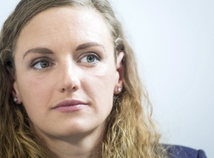 Hosszú Katinka kislánya már 1 hónapos is elmúlt : ilyen cukin sétálnak együtt a Duna-parton