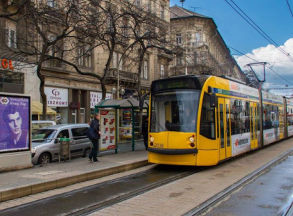 Sajnos nem tudom, hogy ki voltál de szeretném megköszönni, amit értem tettél tegnap! Nem sokan lettek volna erre képesek! Remélem eljut hozzád az üzenetem!