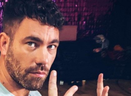 Krausz Gábor egy elbűvölő színésznővel andalgott karonfogva hajnalban: videó van róla!