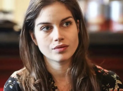 Nagyon rossz hírek érkeztek Szász Júlia állapotáról: így van a Nemzeti Színházban megsérült színésznő